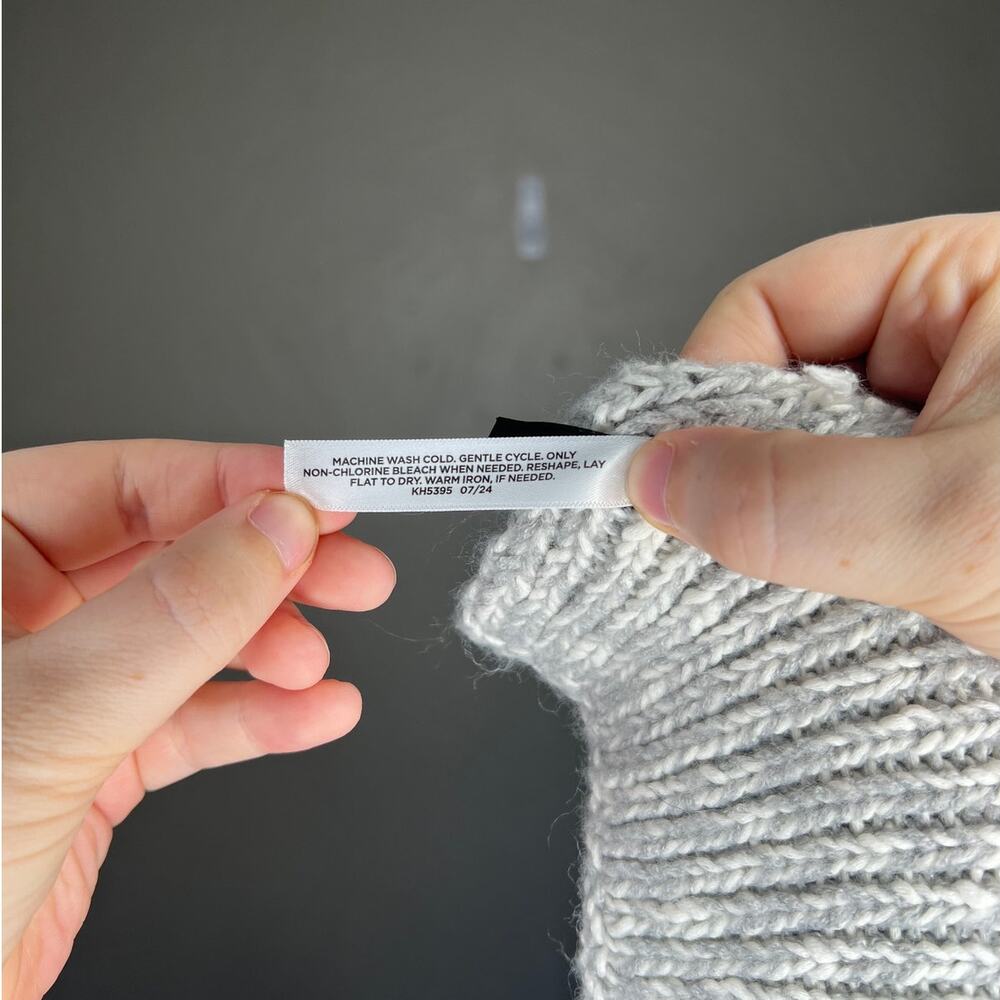 Talbots Knitted Scarf - Picture 5 of 5
